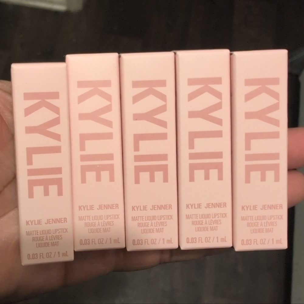 Kylie Cosmetics Matte Liquid Lipstick - 808 Kylie 5 Pc Bundle